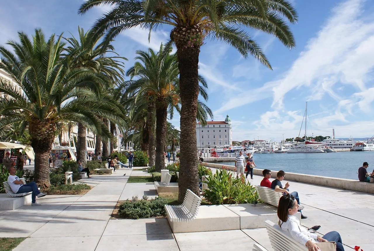 A Quiet Apartment With Balcony In Split Croatia